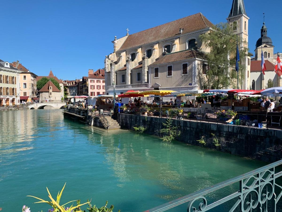 Blue Lake Annecy Exterior foto