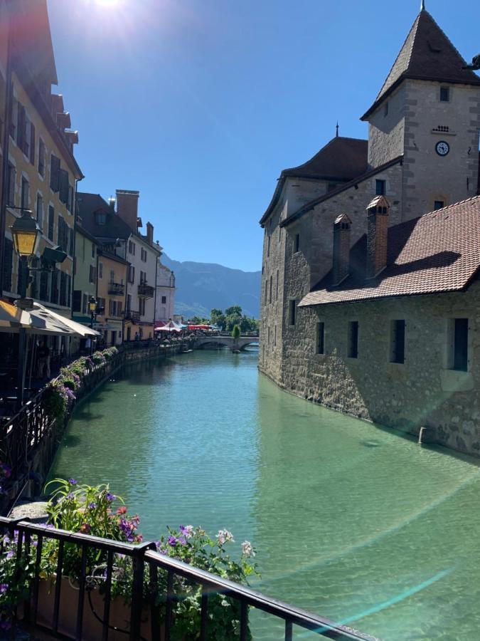 Blue Lake Annecy Exterior foto