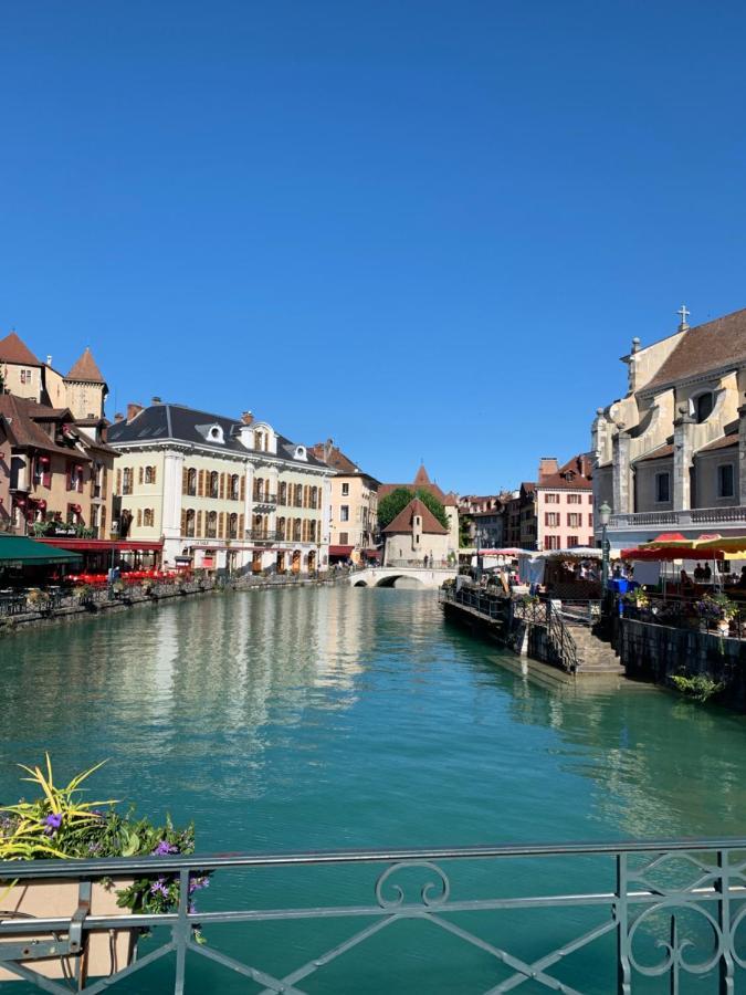 Blue Lake Annecy Exterior foto